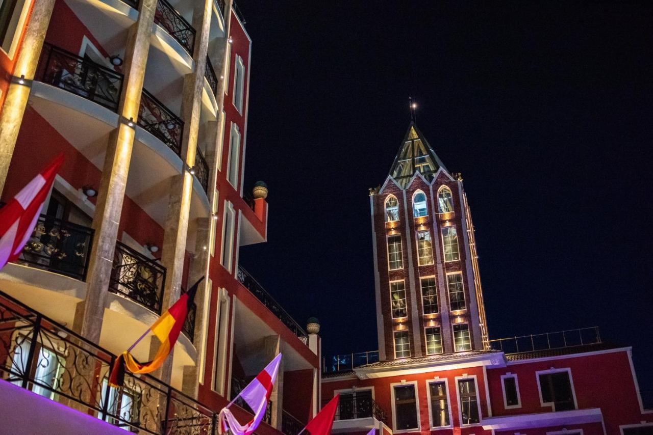 Otel Alchemist Von Goldenburg