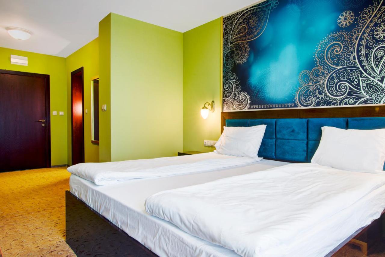 Alchemist Von Goldenburg Hotel 4*