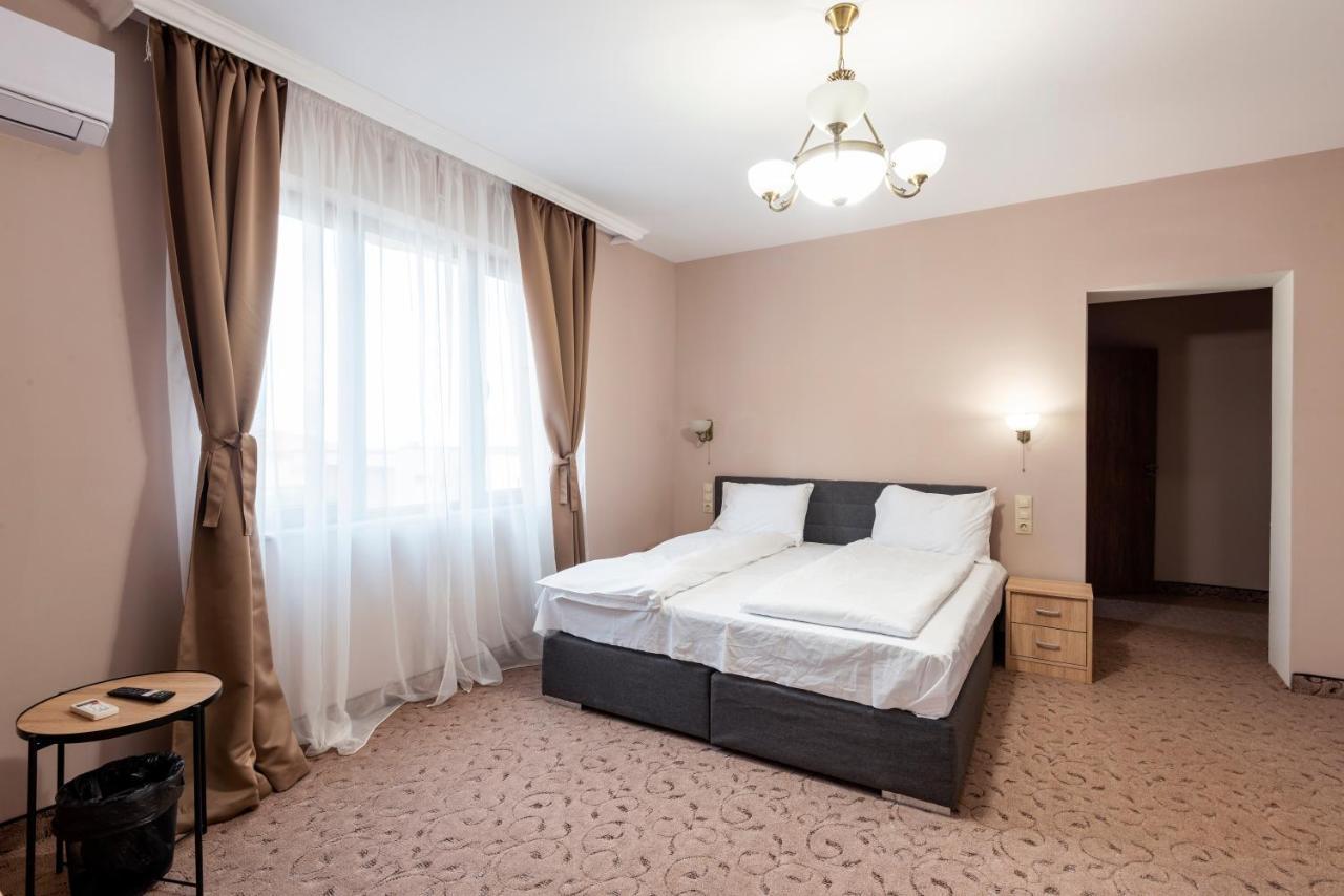 Alchemist Von Goldenburg 4* Belaştiţa