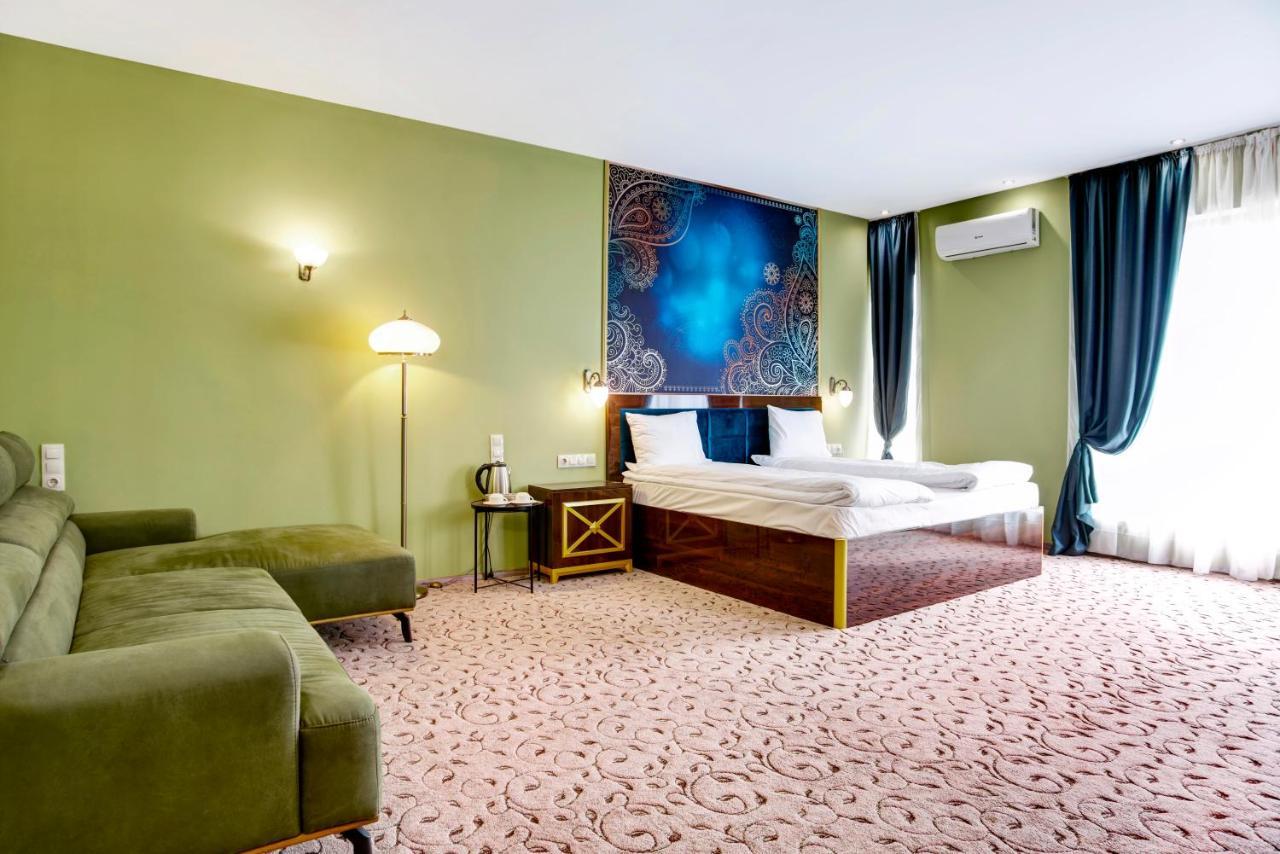 Alchemist Von Goldenburg Hotel Belaştiţa
