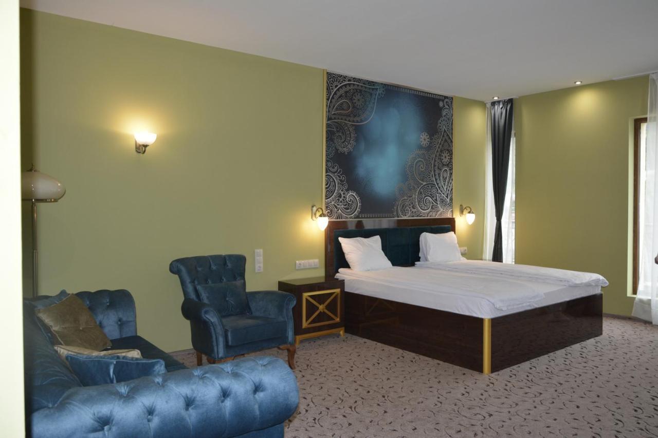 Alchemist Von Goldenburg 4* Belaştiţa